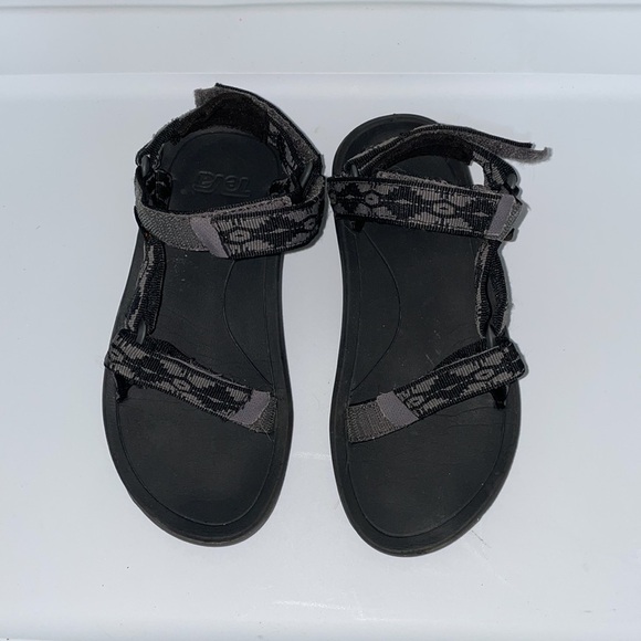 Teva Hurricane Big Kids Size 2 Lightweight Outdoor Sandals - Picture 2 of 6